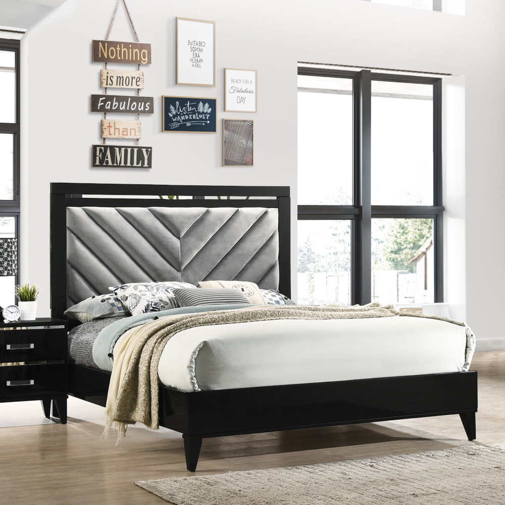 Acme Chelsie Queen Bed Model 27410Q
