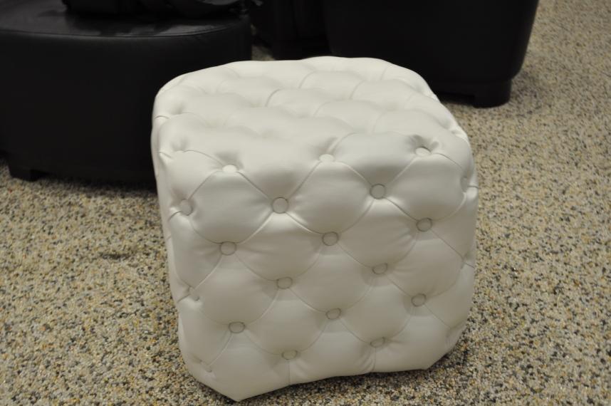 LA Furniture LS301A Eva Modern White Tufted Ottoman VGDVEVAPOUF Contemporary Style by Vig Furnitrue Number 14841 Catch Home Goods